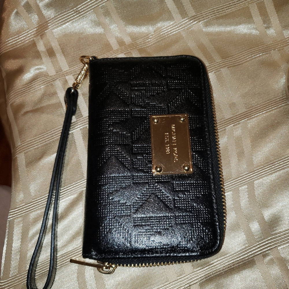 MICHAEL KORS wristlet wallet purse